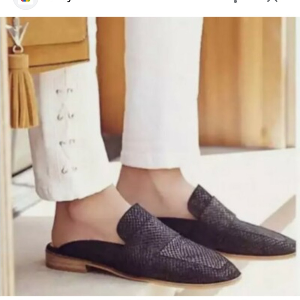 FREE PEOPLE At Ease Suede Loafer Mules Black Reptile size 7/37 Casual Boho‎ Fall